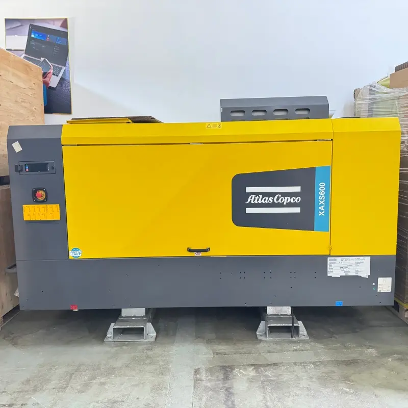 Atlas Copco XAXS600 เครื่องอัดอากาศแบบสกรูดีเซลแบบพกพาการขุดเจาะของแท้